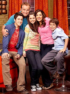 198445_disney-tv-wizards-of-waverly-place-300nm051208