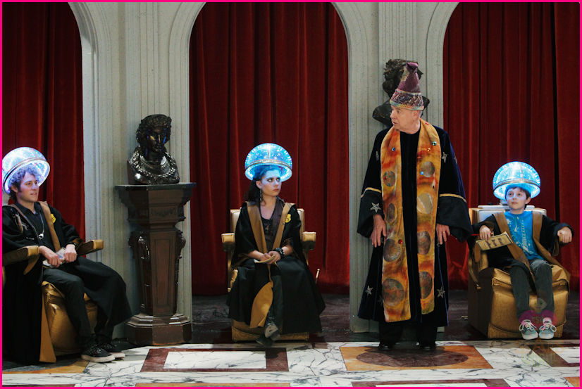 wizards-of-waverly-place-justins-back-in-stills-21